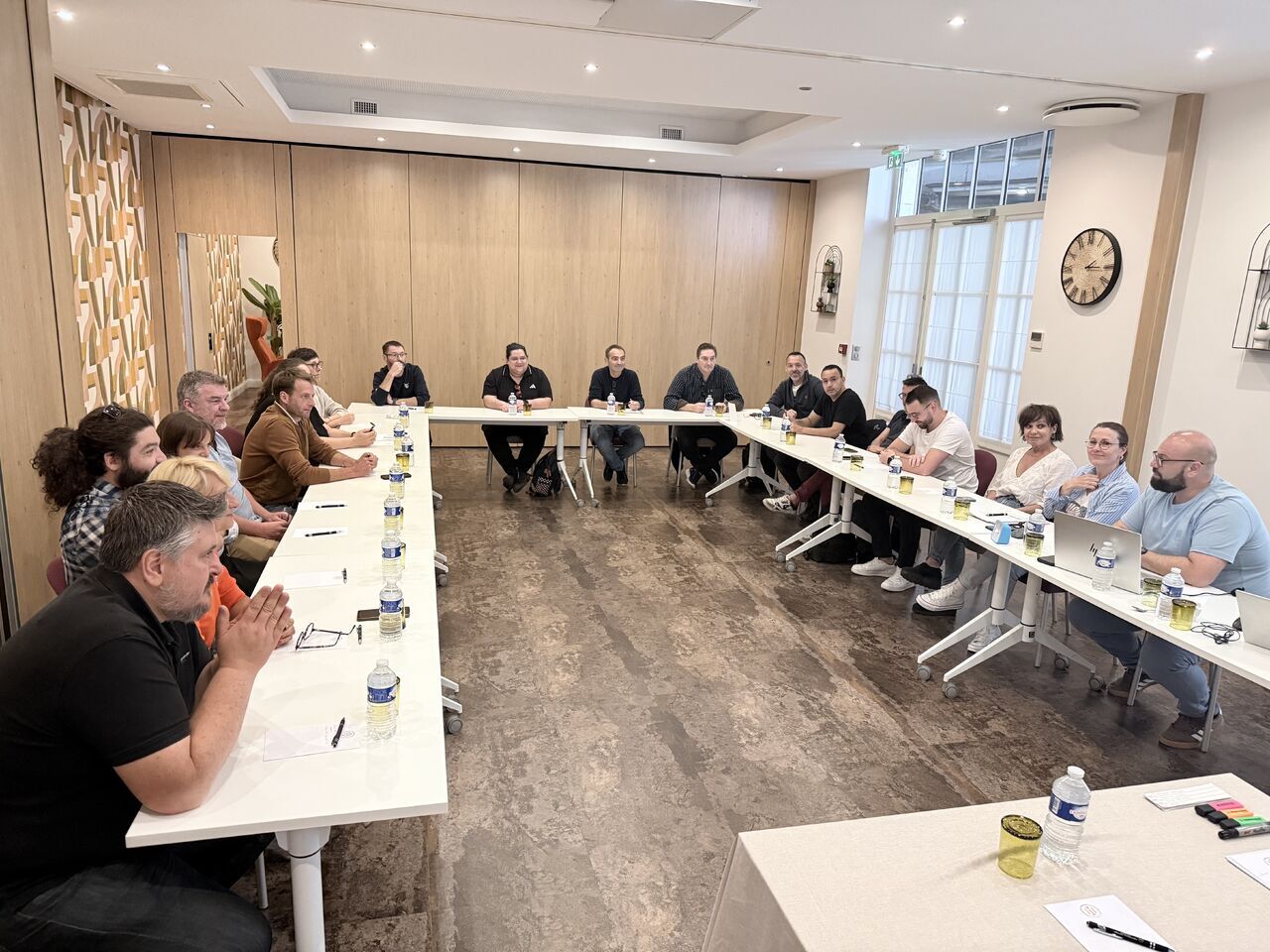 Réunion des équipes de direction lors du séminaire du Groupe TRIPLE C